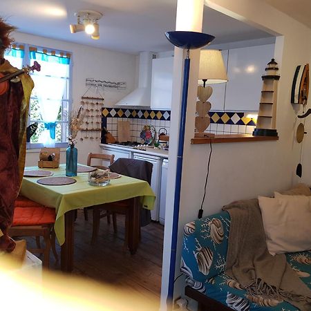 Herm'S Petite Maison Atypique Et Cour Privative - Avenue Du Marche - Ideal Couple Ou Jeunes Parents Cabourg Bagian luar foto