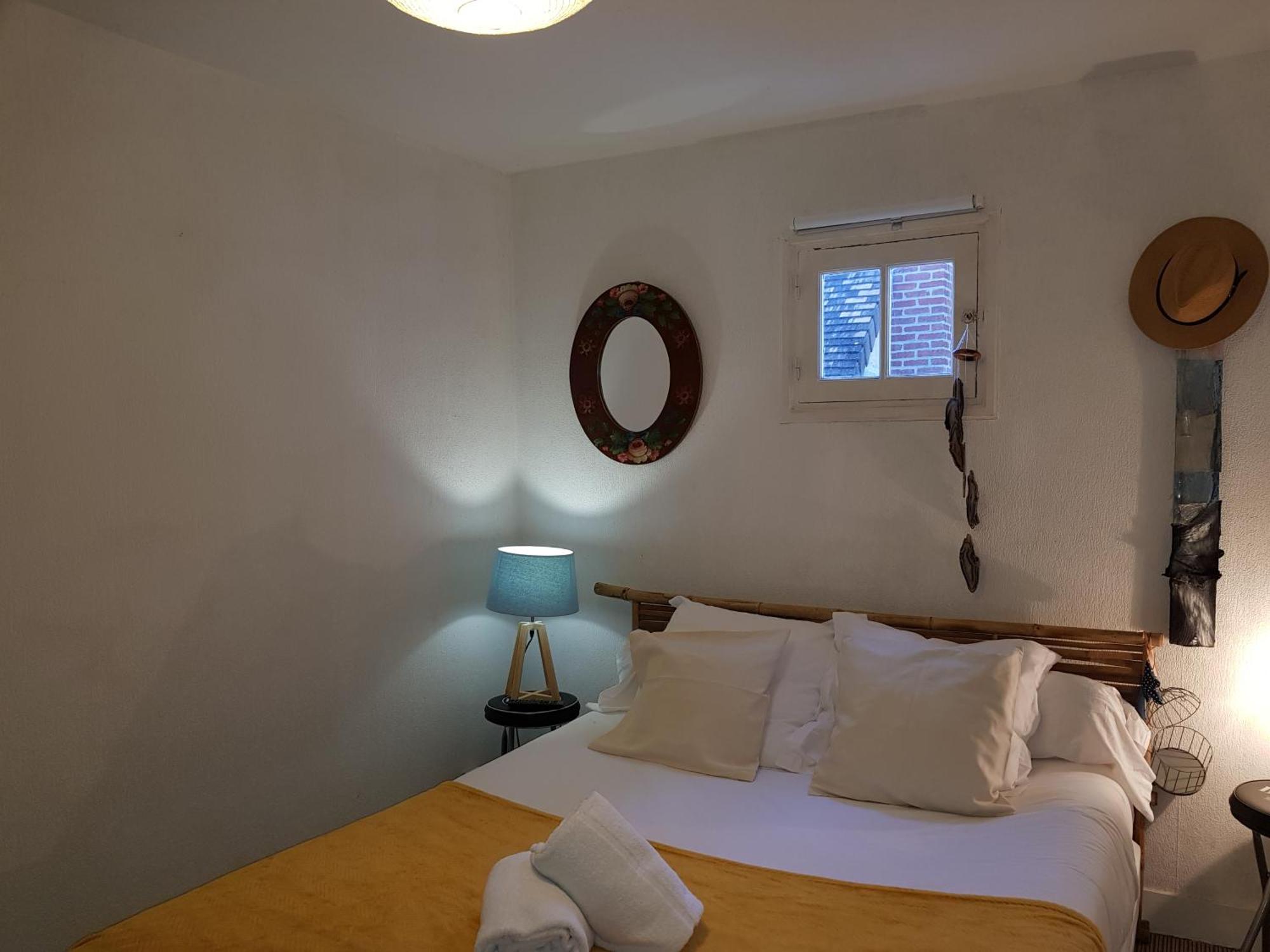Herm'S Petite Maison Atypique Et Cour Privative - Avenue Du Marche - Ideal Couple Ou Jeunes Parents Cabourg Bagian luar foto
